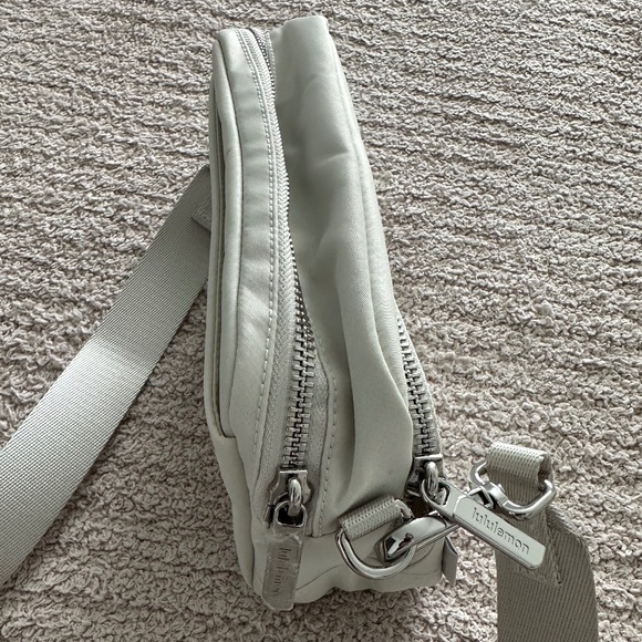 Lululemon Everywhere Crossbody Bag - Picture 6 of 12